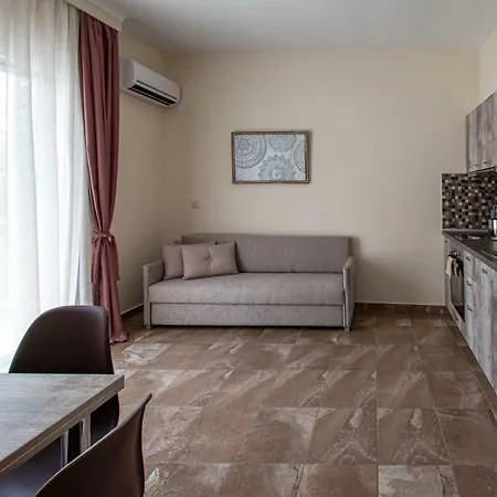 Katerina's Luxury Liménasz